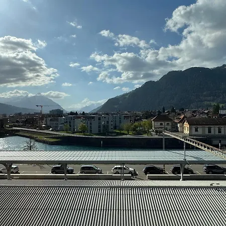 Downtown * 因特拉肯